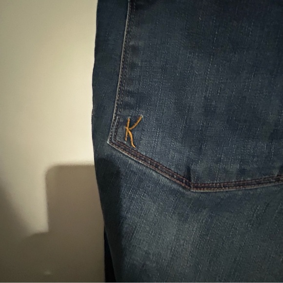 Kut from the Kloth Blue Boot Cut Jeans Classic Style - Picture 3 of 8